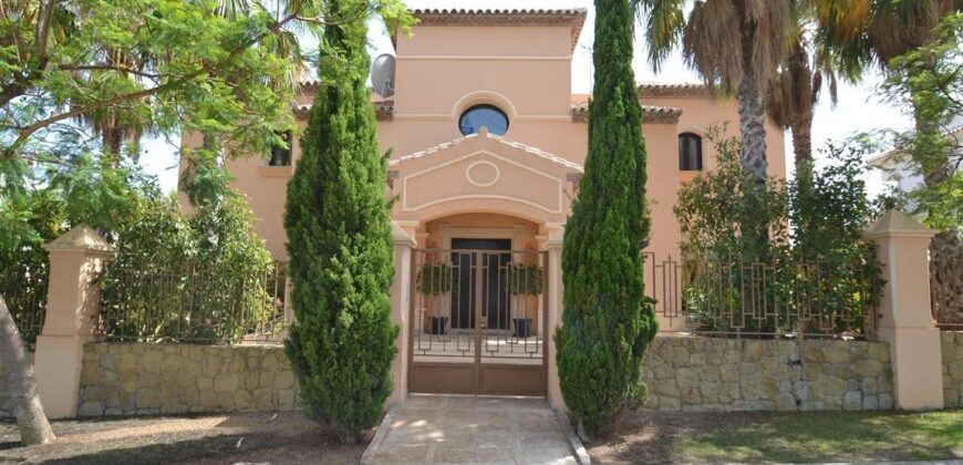CHALET INDEPENDIENTE LOS FLAMINGOS