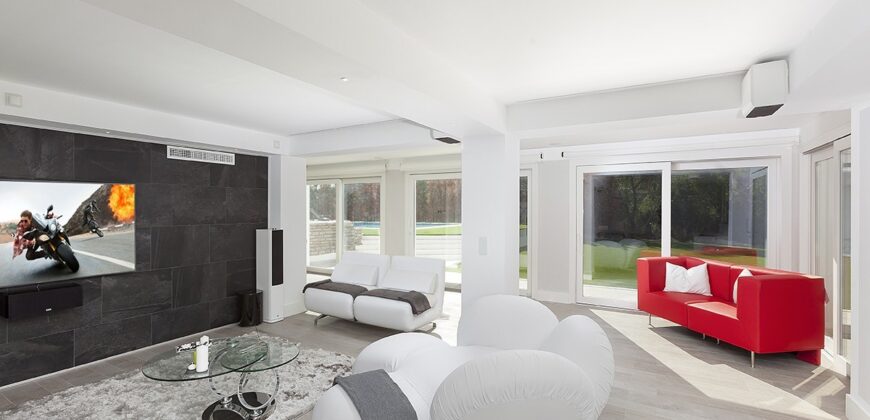 Excelente villa moderna