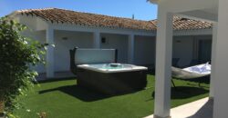 Excelente villa moderna