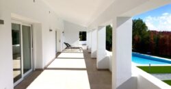 Excelente villa moderna