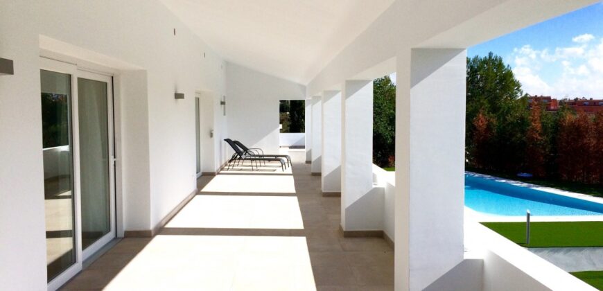 Excelente villa moderna