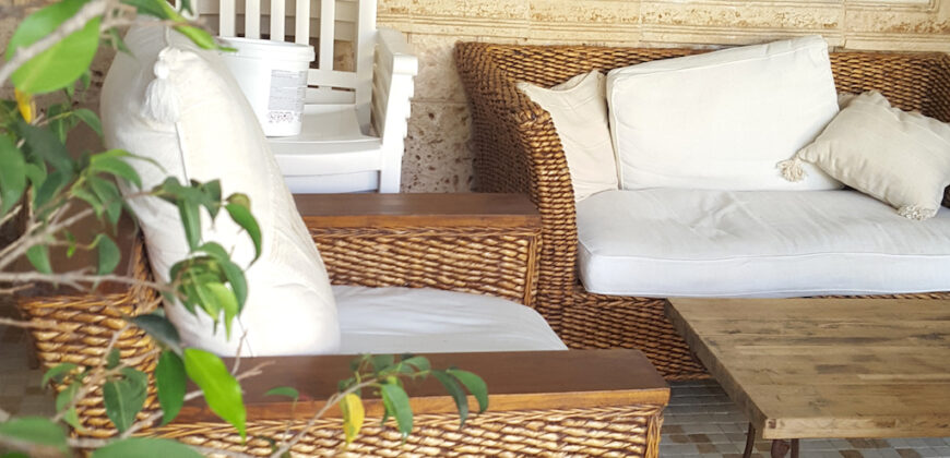 Preciosa villa situada a 900 m de Puerto Banus