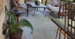Preciosa villa situada a 900 m de Puerto Banus