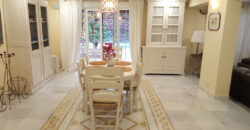 Preciosa villa situada a 900 m de Puerto Banus